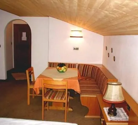 Apparthotel Taufenbrunn Parcines Camera foto