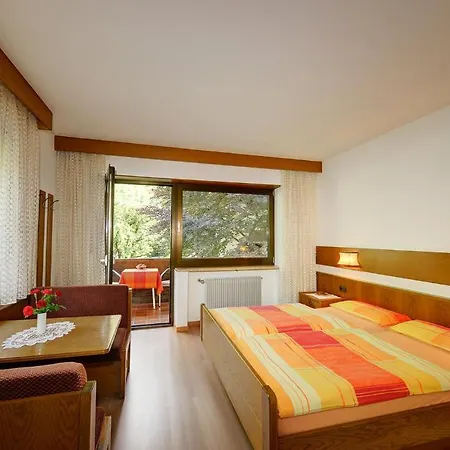 Apparthotel Taufenbrunn Parcines Camera foto